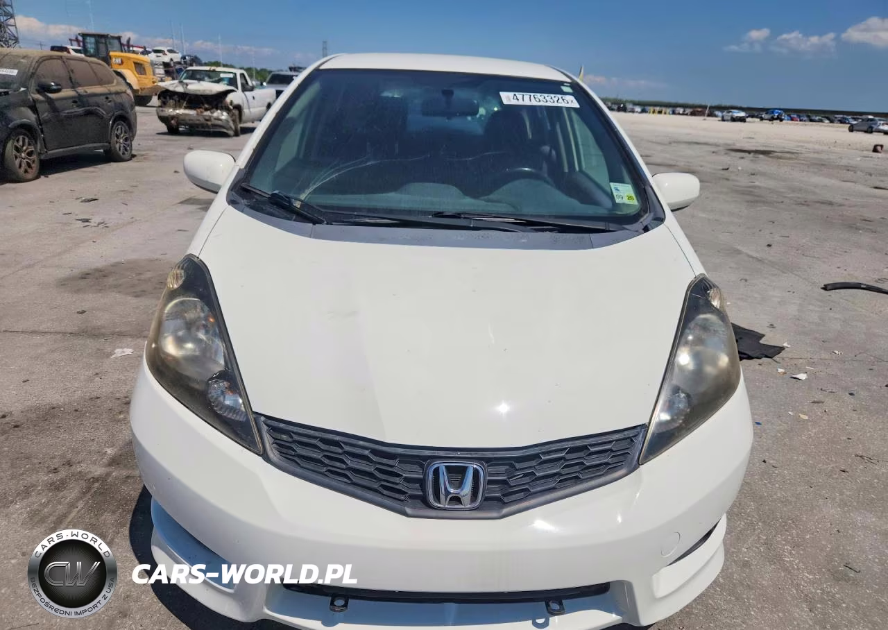2013 Honda Fit Sport VIN:JHMGE8H54DC059392 - 5