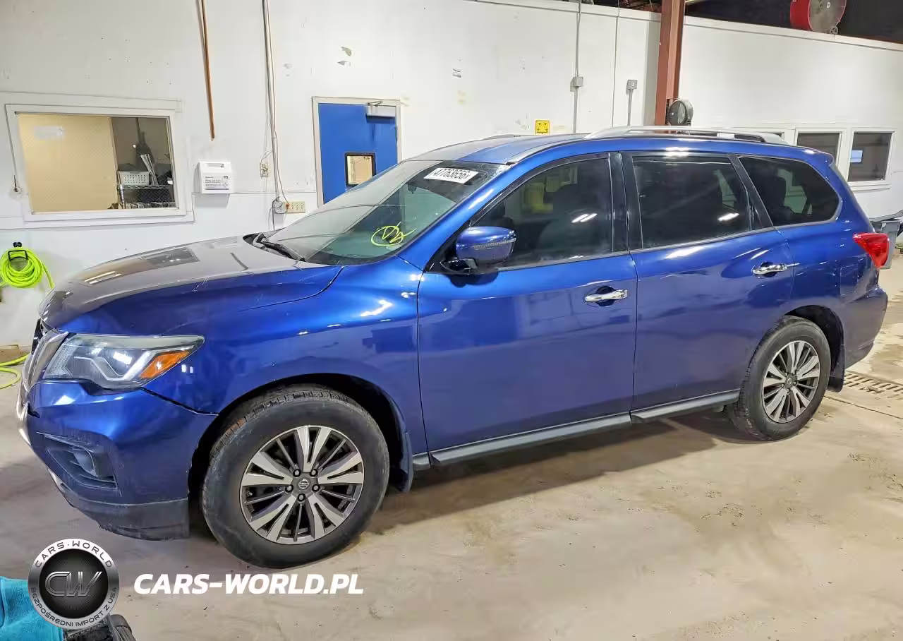 2017 Nissan Path Finde