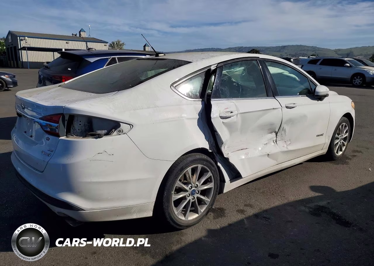 2017 Ford Fusion Se Hybrid VIN:3FA6P0LU8HR386799 - 3