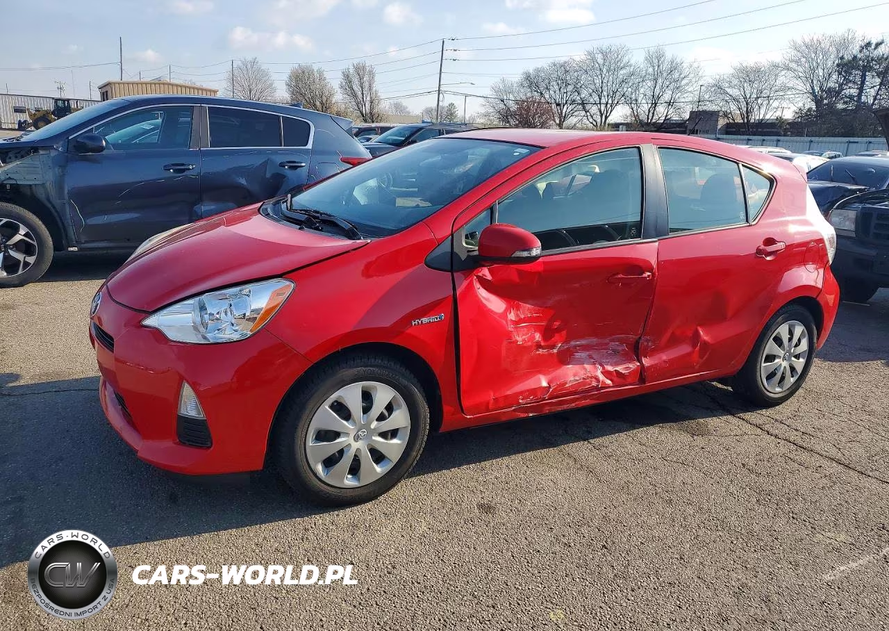2014 Toyota Prius C Two
