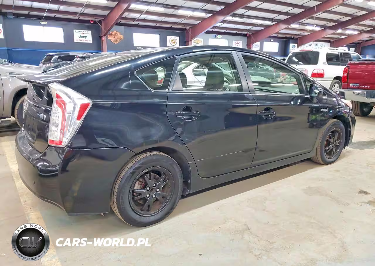 2012 Toyota Prius Two VIN:JTDKN3DU8C5392984 - 3