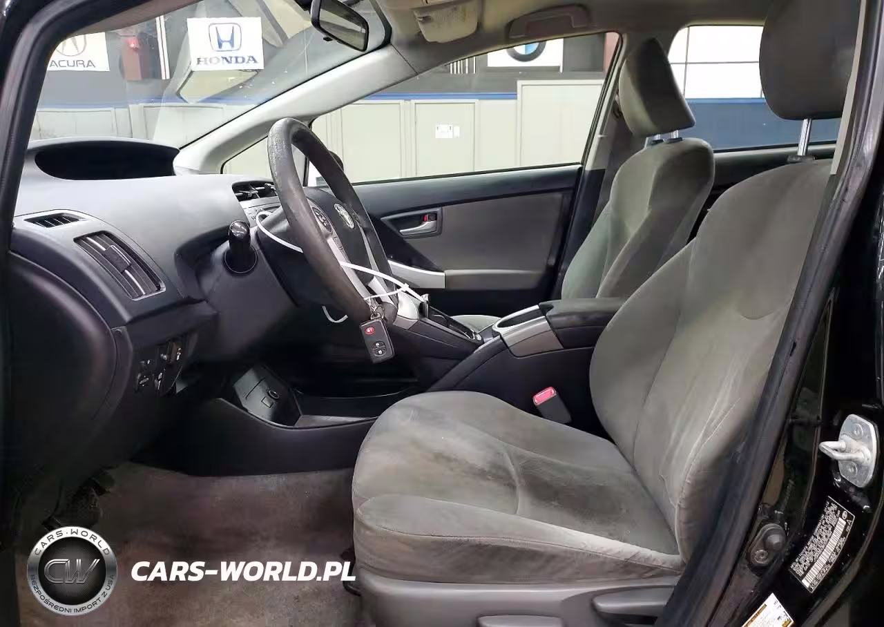 2012 Toyota Prius Two VIN:JTDKN3DU8C5392984 - 7