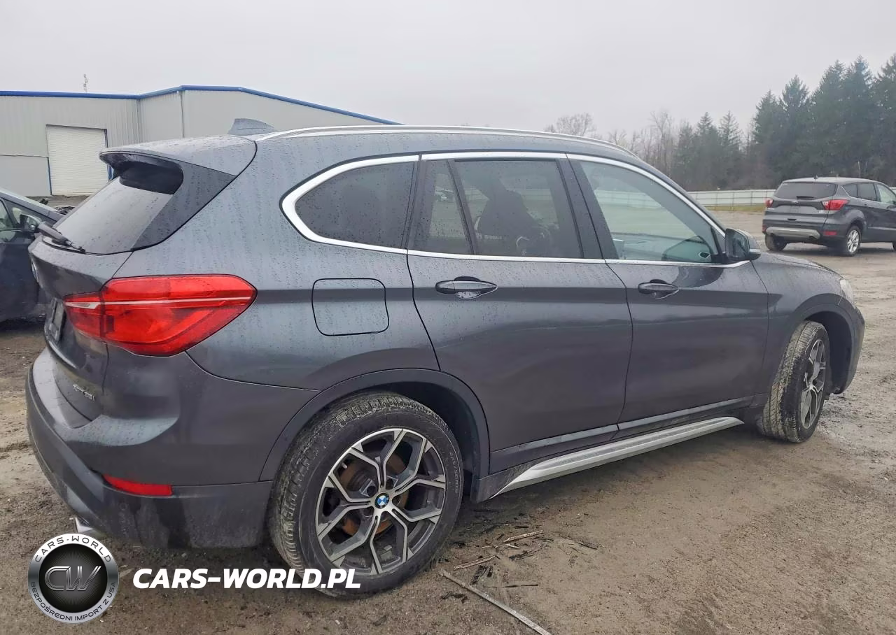2020 BMW X1 xDrive28I VIN:WBXJG9C09L5R45796 - 3