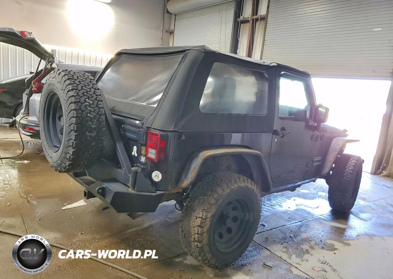 2013 Jeep Wrangler Sport VIN:1C4AJWAG2DL689706 - 3
