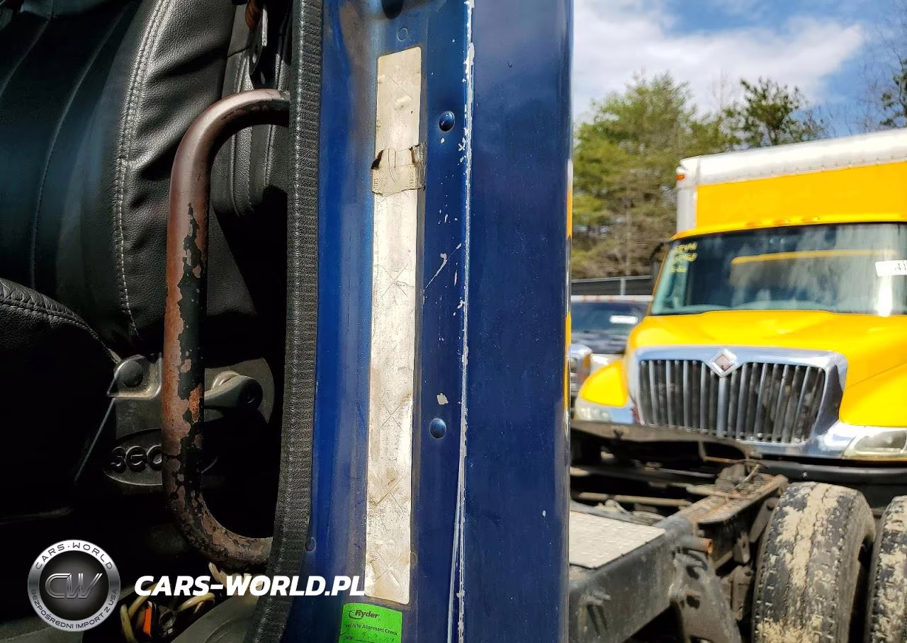 2007 Freightliner Columbia 120 Semi Truck VIN:1FUBA5CKX7LZ43188 - 10