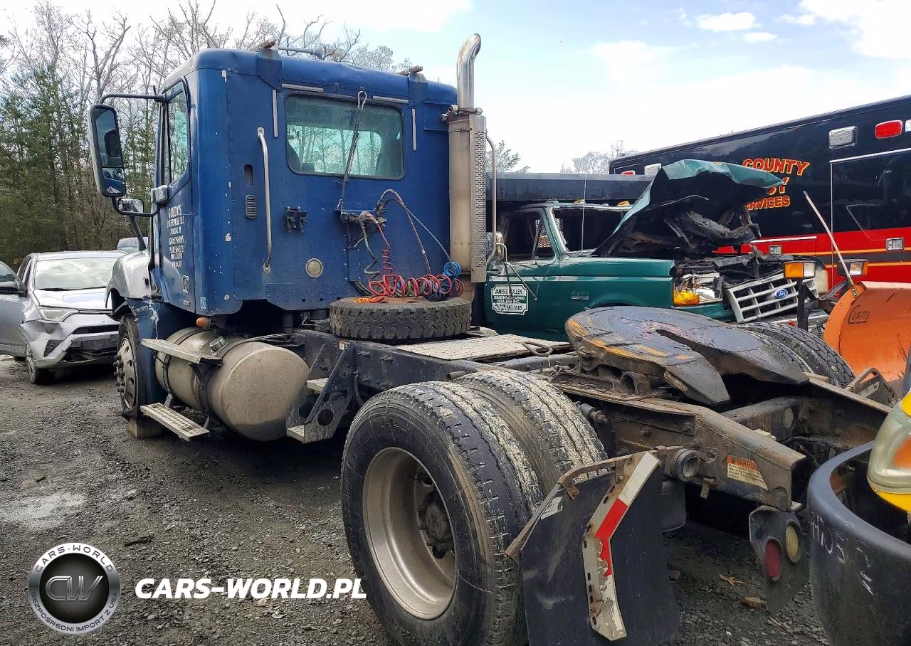 2007 Freightliner Columbia 120 Semi Truck VIN:1FUBA5CKX7LZ43188 - 3