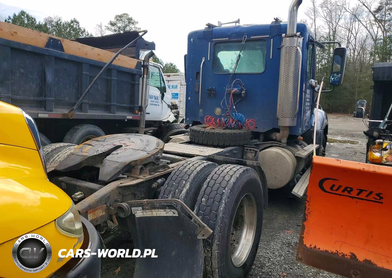 2007 Freightliner Columbia 120 Semi Truck VIN:1FUBA5CKX7LZ43188 - 4