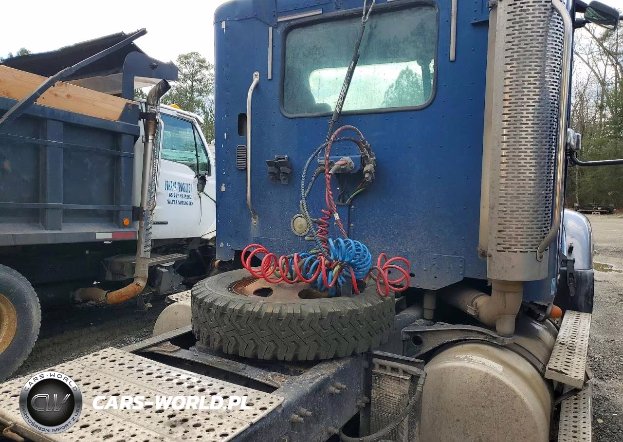 2007 Freightliner Columbia 120 Semi Truck VIN:1FUBA5CKX7LZ43188 - 6