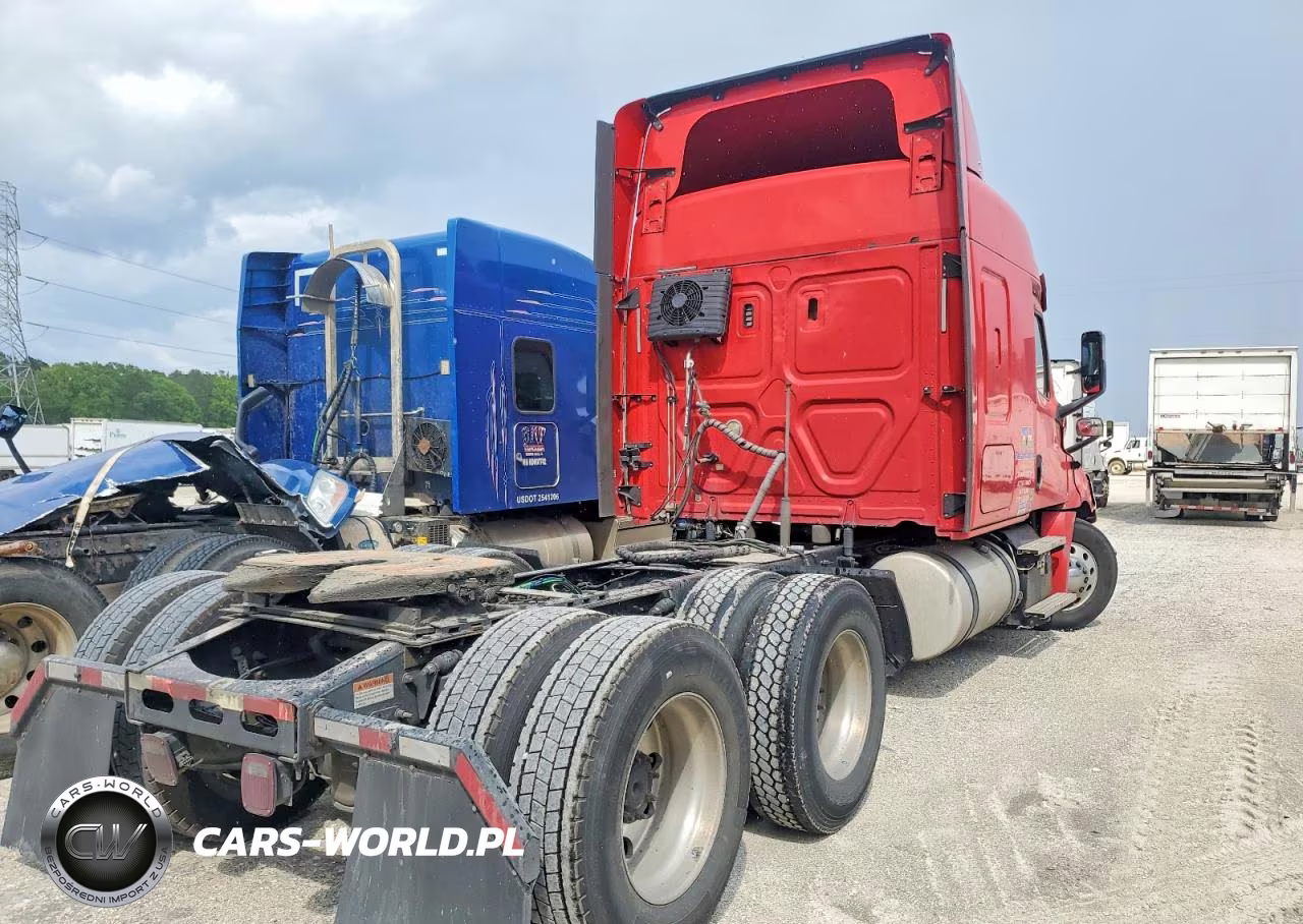 2020 Freightliner Cascadia 126 Semi Truck VIN:3AKJHHDR3LSLU4328 - 4