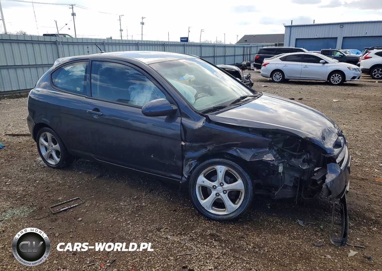 2008 Hyundai Accent Se VIN:KMHCN36C98U063664 - 4