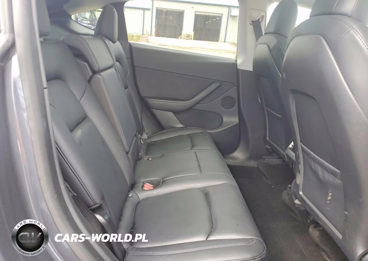 2021 Tesla Model Y VIN:5YJYGDEE2MF067068 - 10