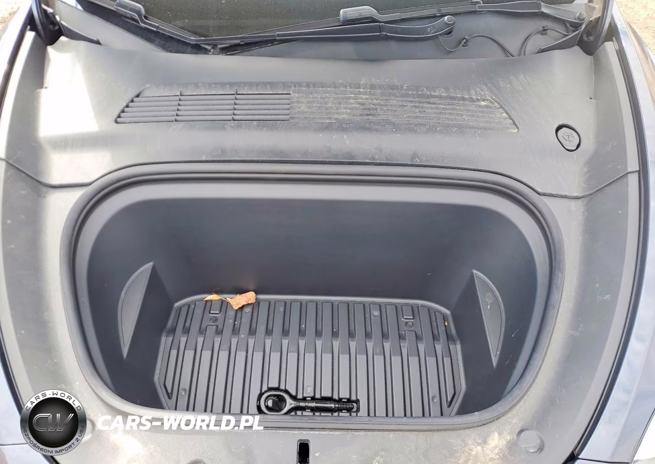 2021 Tesla Model Y VIN:5YJYGDEE2MF067068 - 11