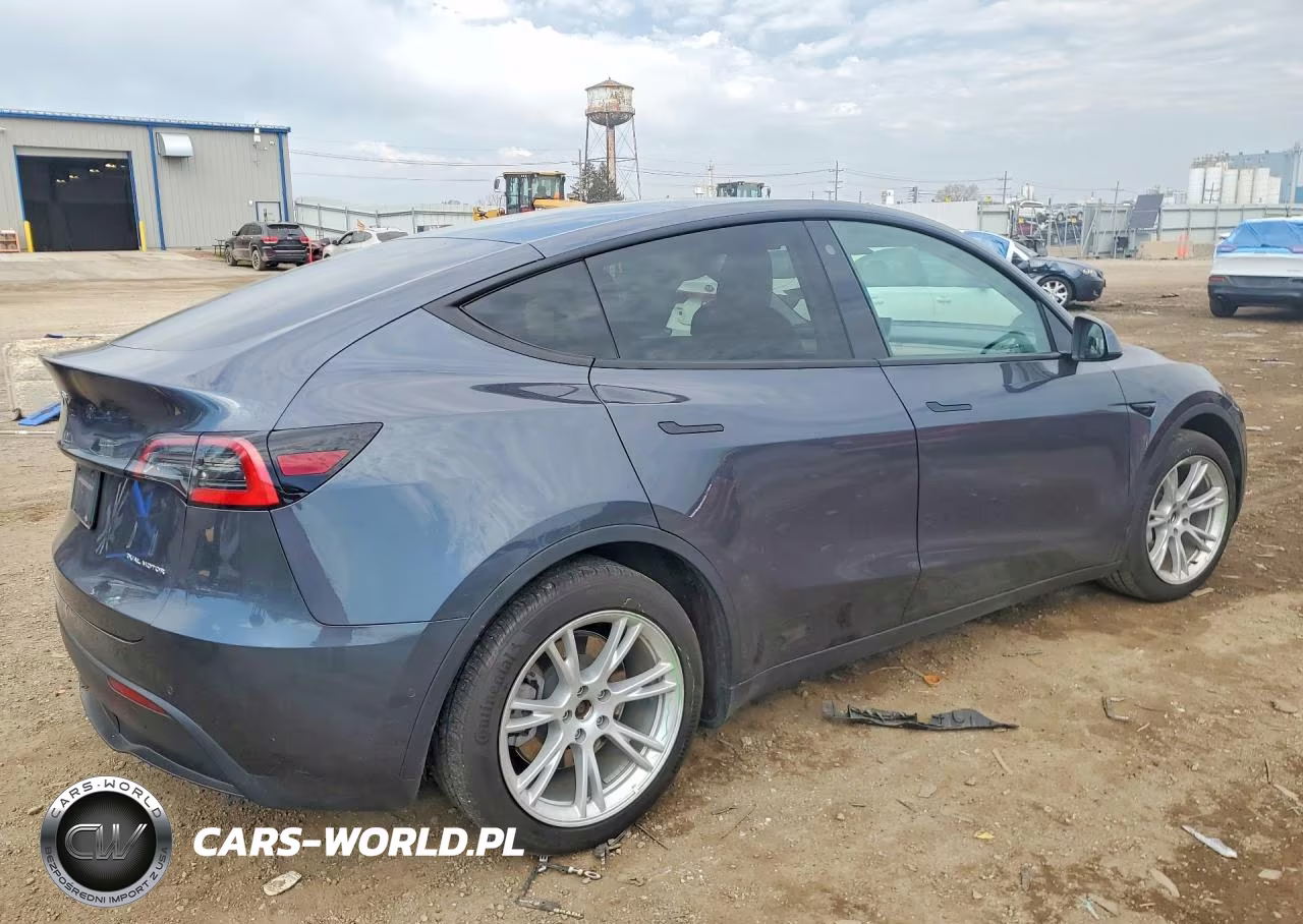 2021 Tesla Model Y VIN:5YJYGDEE2MF067068 - 3