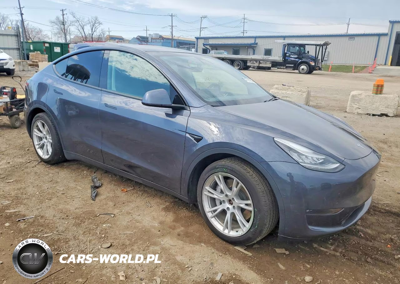 2021 Tesla Model Y VIN:5YJYGDEE2MF067068 - 4