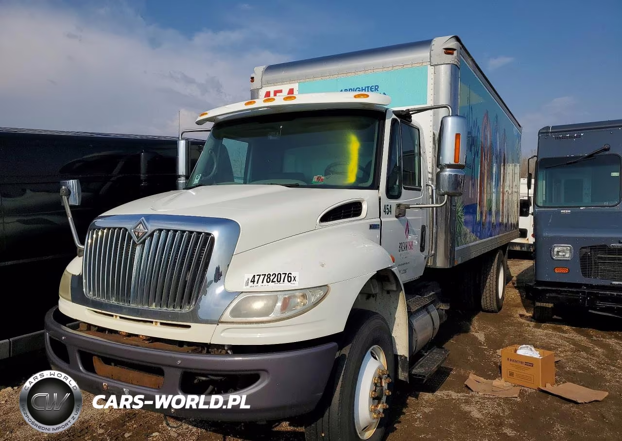 2009 International 4300 Box Truck
