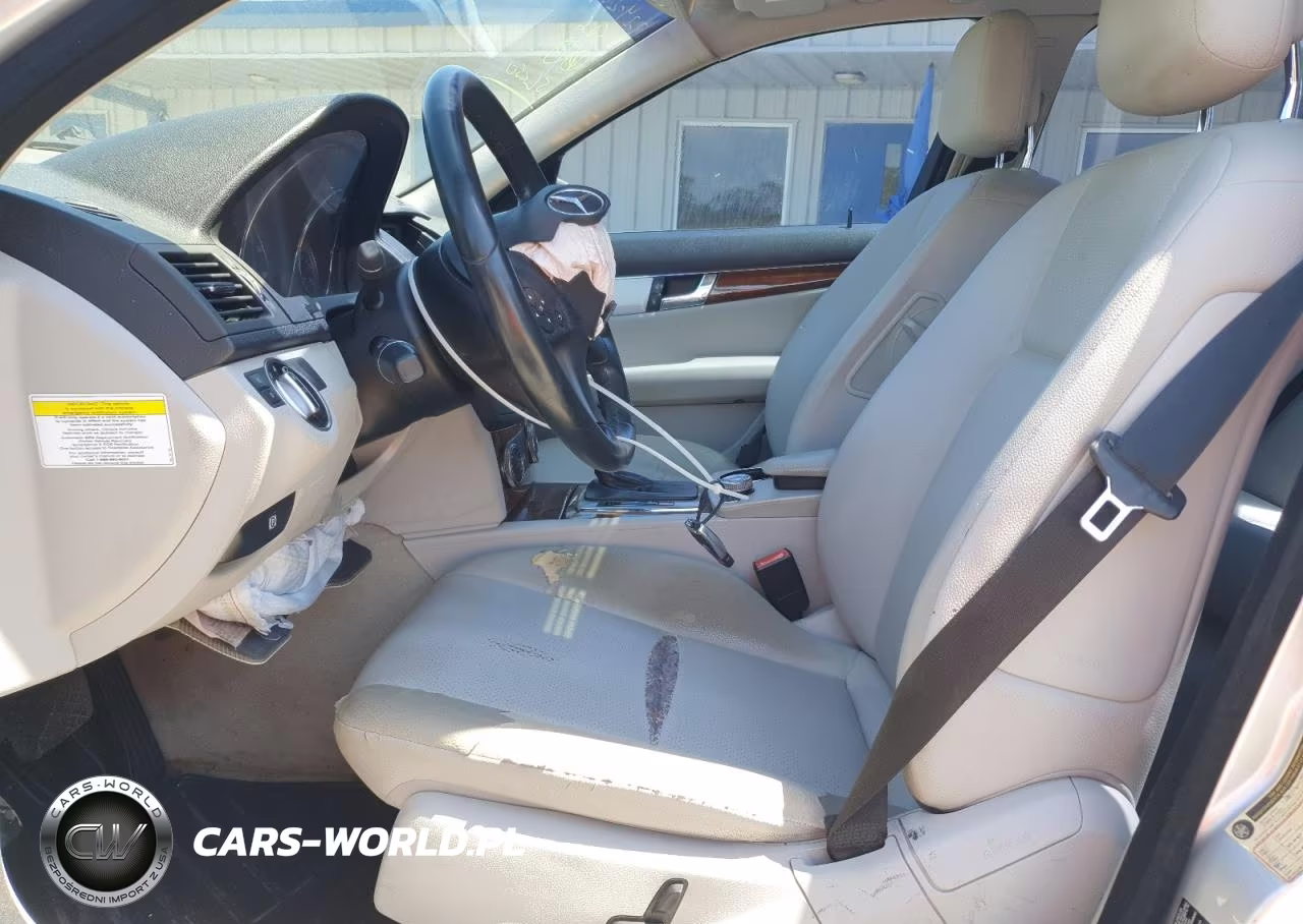 2011 Mercedes-Benz C 300 VIN:WDDGF5EB0BR174305 - 7
