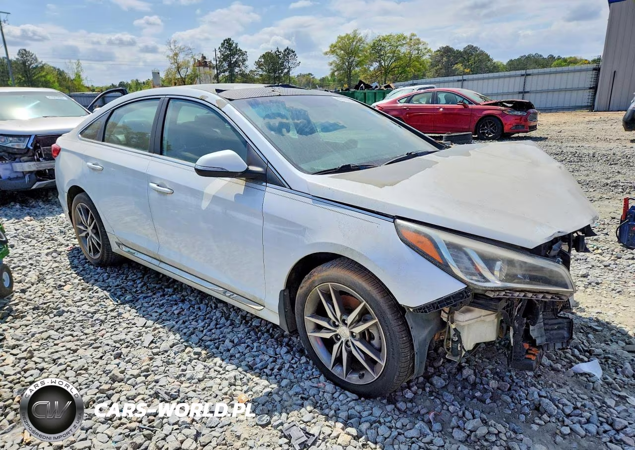 2017 Hyundai Sonata Sport 2.0T VIN:5NPE34AB7HH559807 - 4