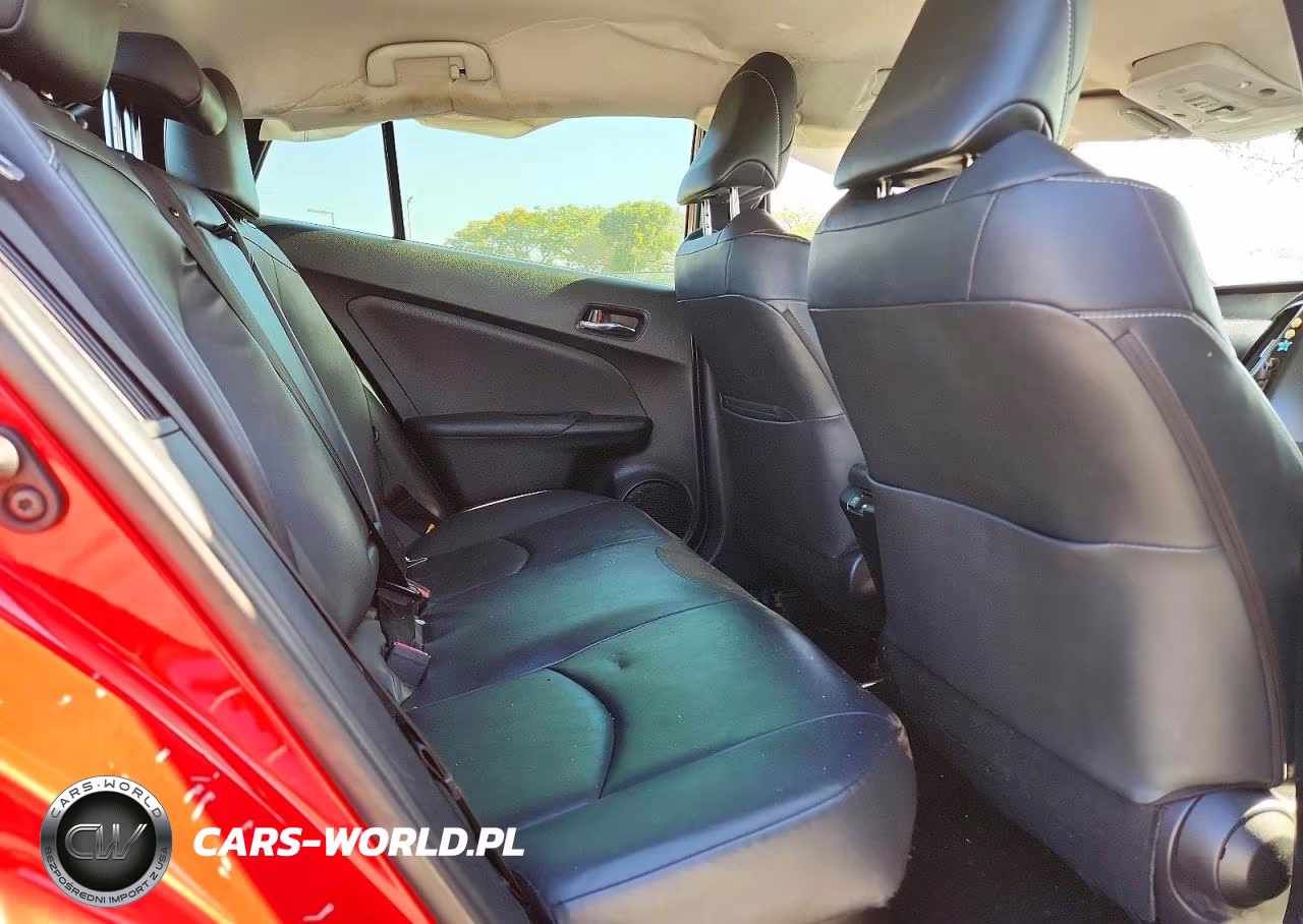 2021 Toyota Prius Prime Xle VIN:JTDKAMFP2M3176991 - 11
