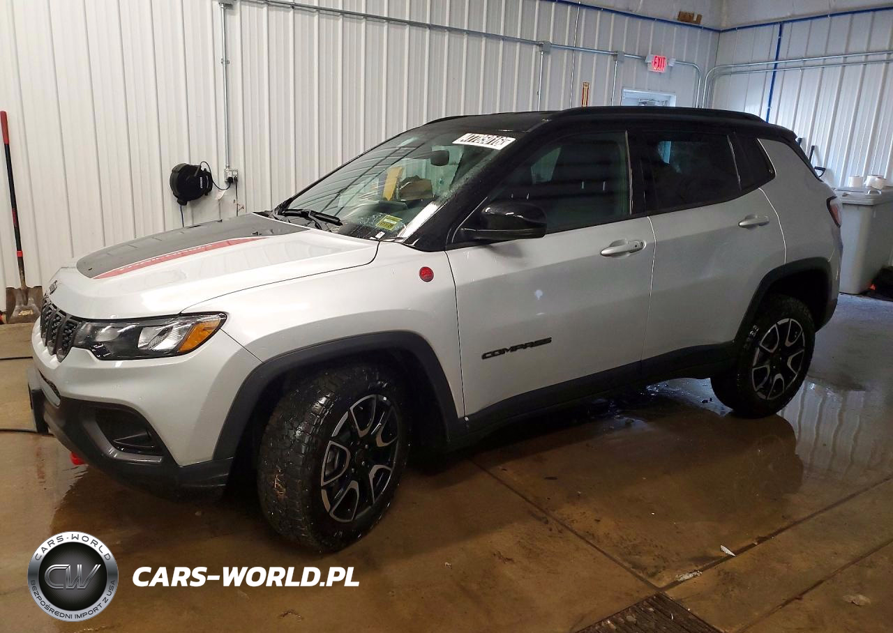 2025 Jeep Compass Trailhawk