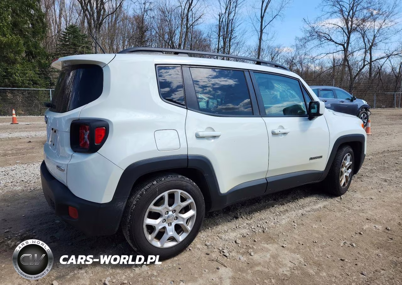 2016 Jeep Renegade Latitude VIN:ZACCJABT5GPD37582 - 3