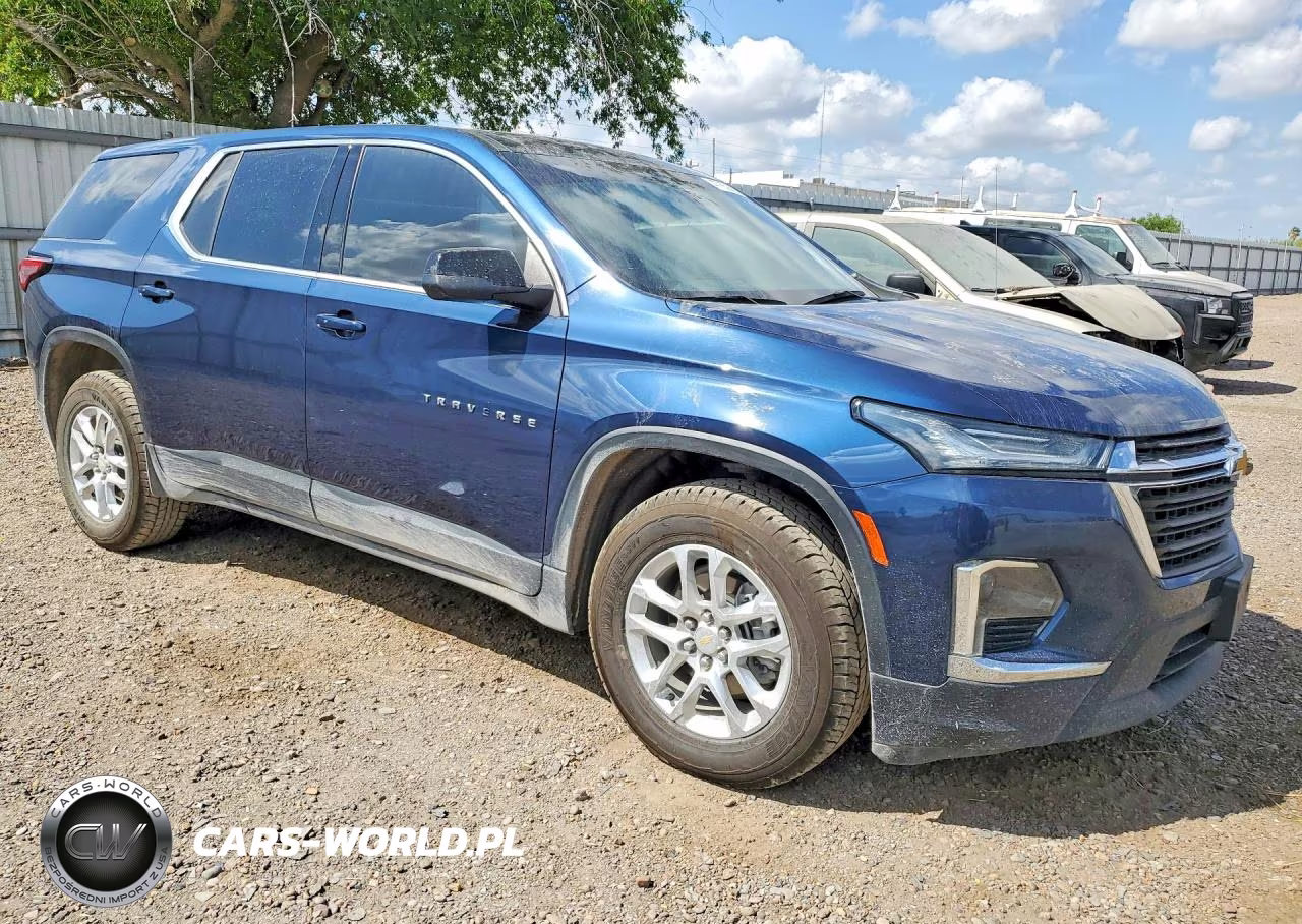 2023 Chevrolet Traverse Ls VIN:1GNERFKW5PJ136720 - 4