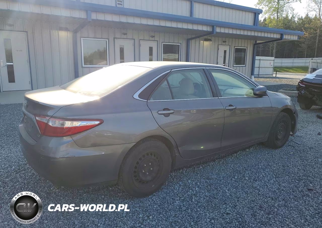 2017 Toyota Camry Le VIN:4T1BF1FK1HU416662 - 3