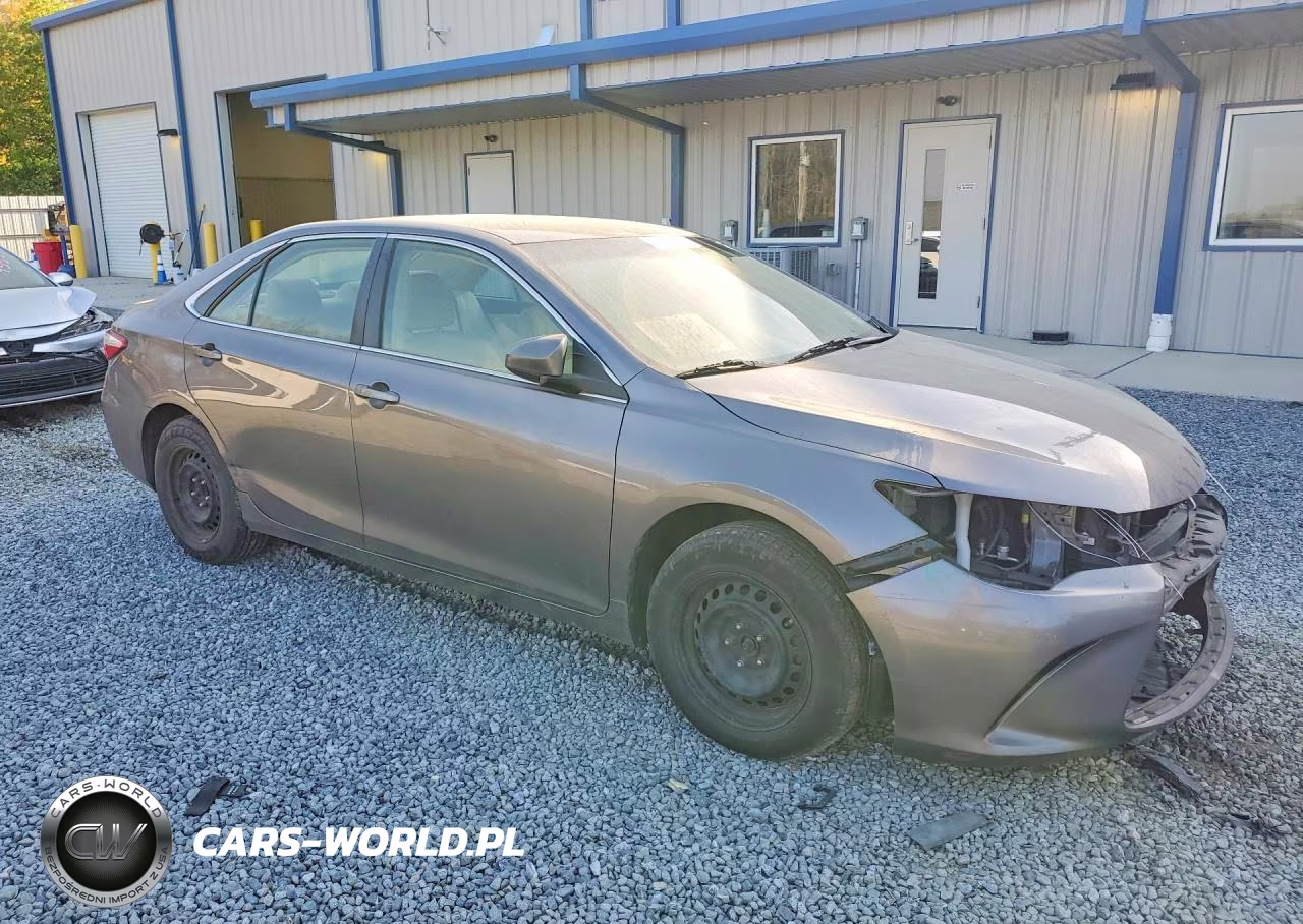 2017 Toyota Camry Le VIN:4T1BF1FK1HU416662 - 4
