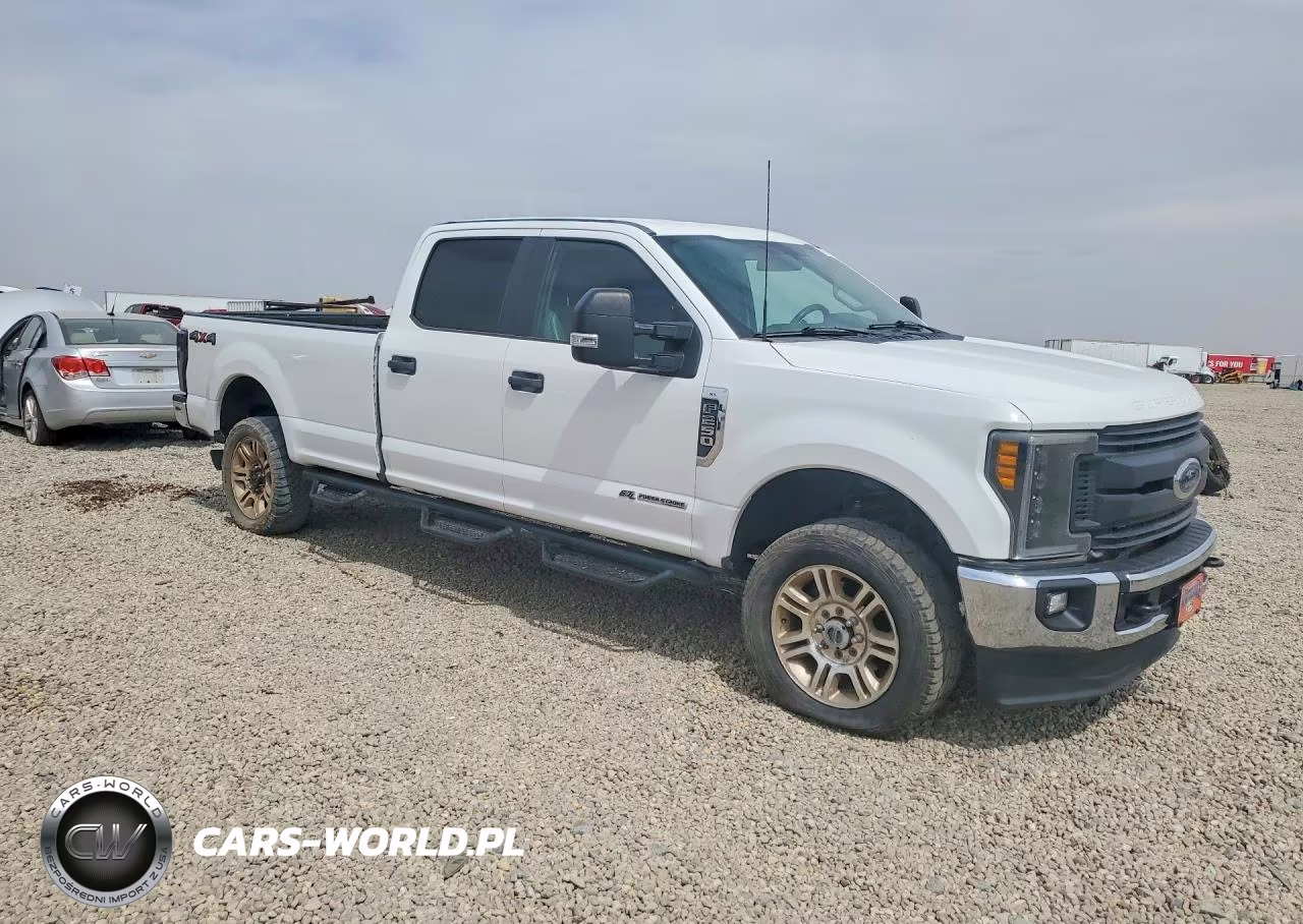 2017 Ford F250 Super Duty VIN:1FT7W2BT7HEF46566 - 4