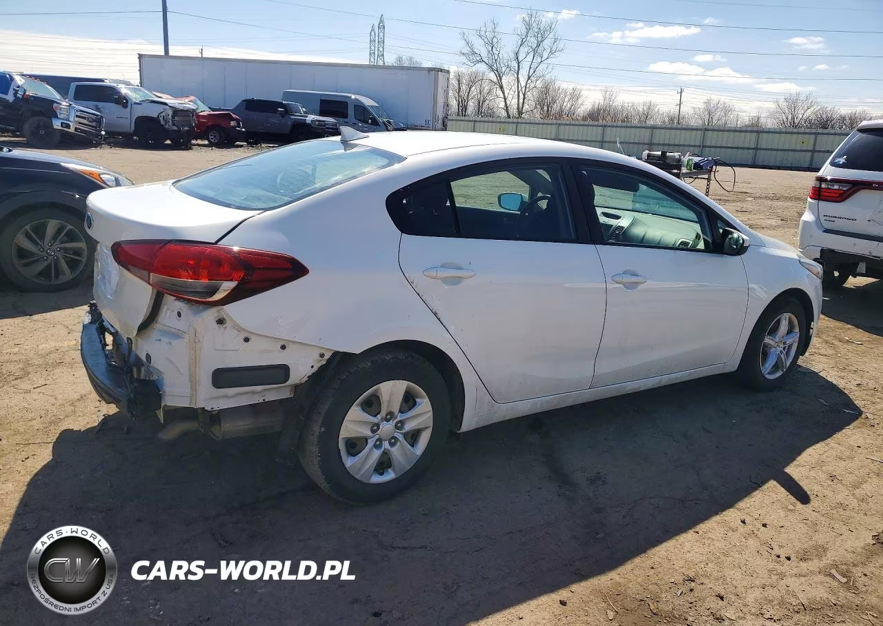 2018 Kia Forte Lx VIN:3KPFK4A70JE229102 - 3