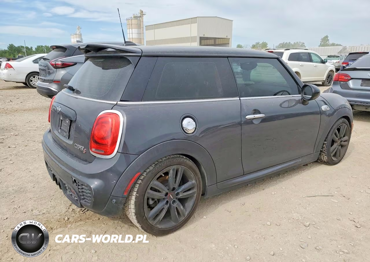 2015 Mini Cooper S VIN:WMWXP7C59F2A37944 - 3