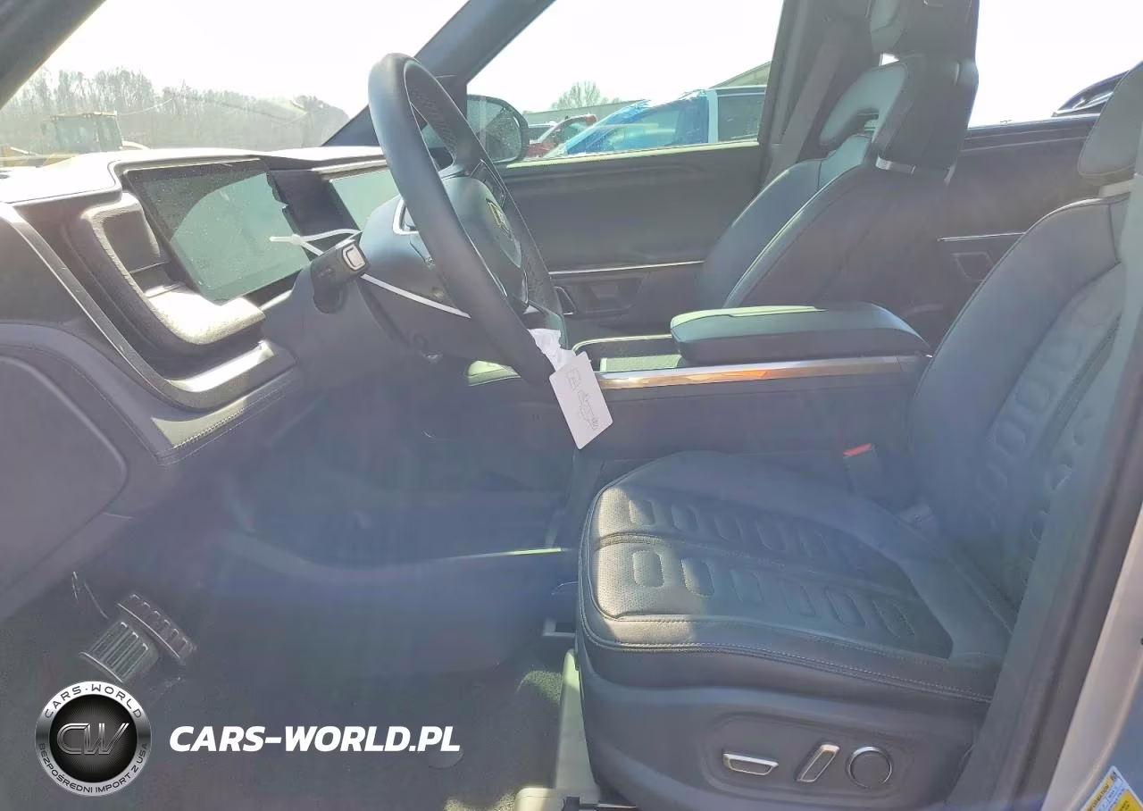 2023 Rivian R1T VIN:7FCTGBAA9PN025045 - 7
