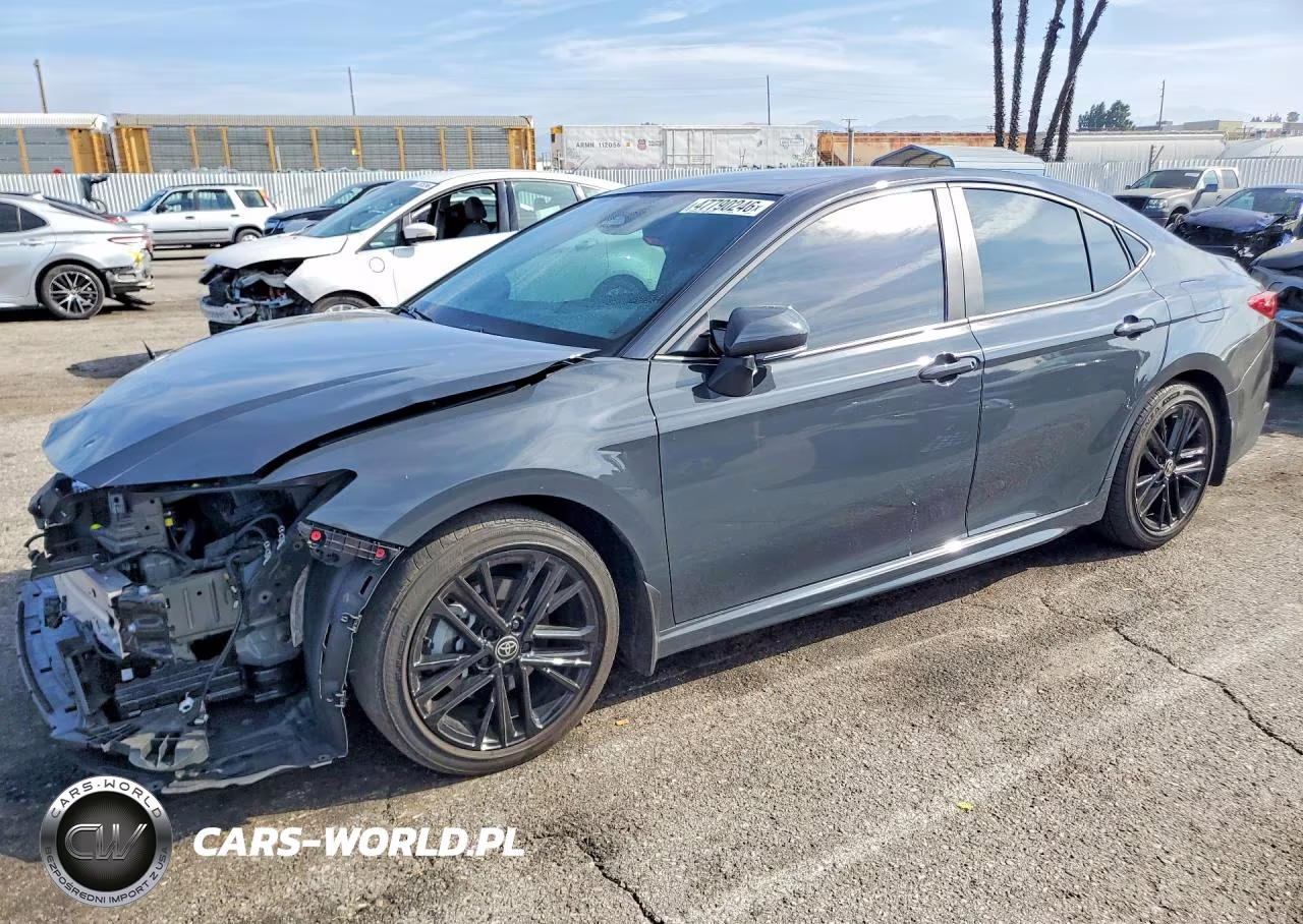 2025 Toyota Camry Se – zdjęcie 1 z 13