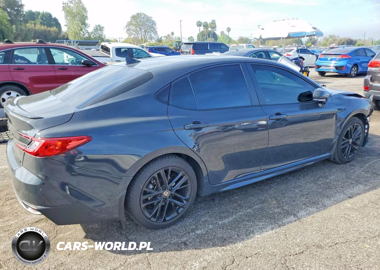 2025 Toyota Camry Se VIN:4T1DAACK0SU178628 - 3