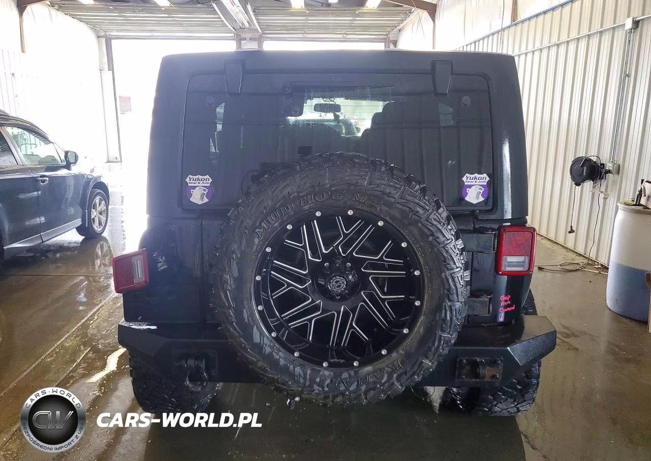 2015 Jeep Wrangler Unlimited Sahara VIN:1C4BJWEG8FL509209 - 6