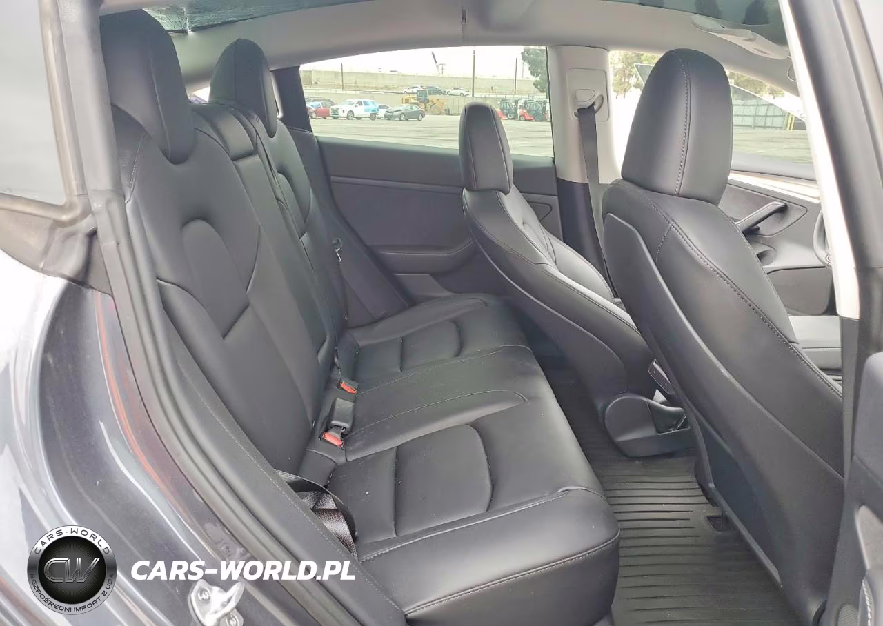 2023 Tesla Model 3 VIN:5YJ3E1EA1PF692531 - 10