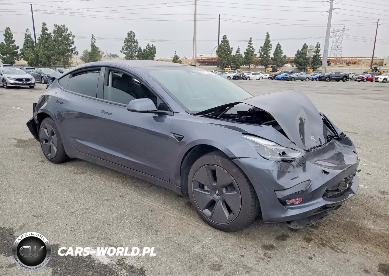 2023 Tesla Model 3 VIN:5YJ3E1EA1PF692531 - 4