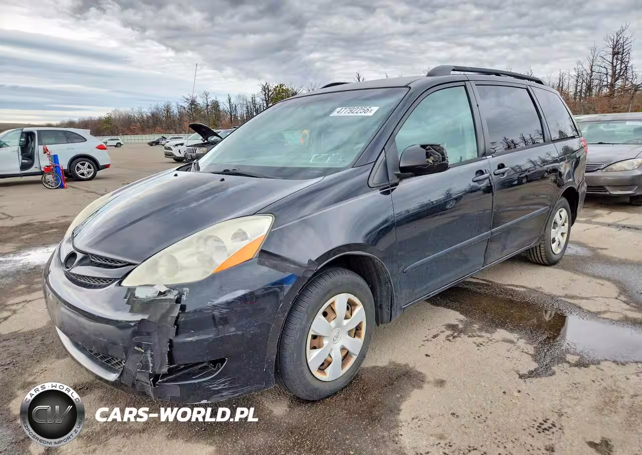 2008 Toyota Sienna Le 8-Passenger