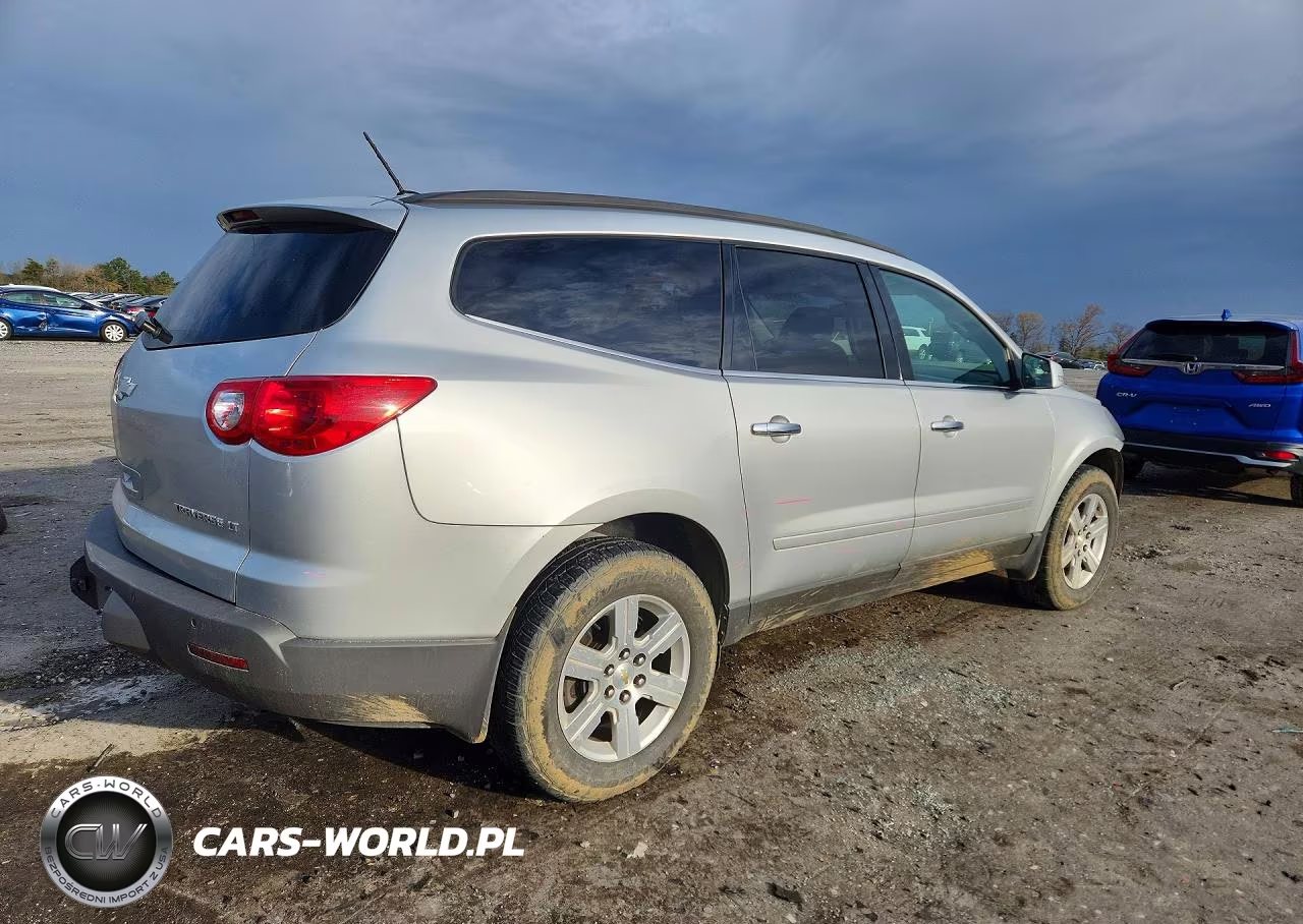2011 Chevrolet Traverse Lt VIN:1GNKVGED5BJ305626 - 3