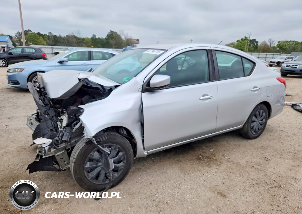 2019 Nissan Versa Sv