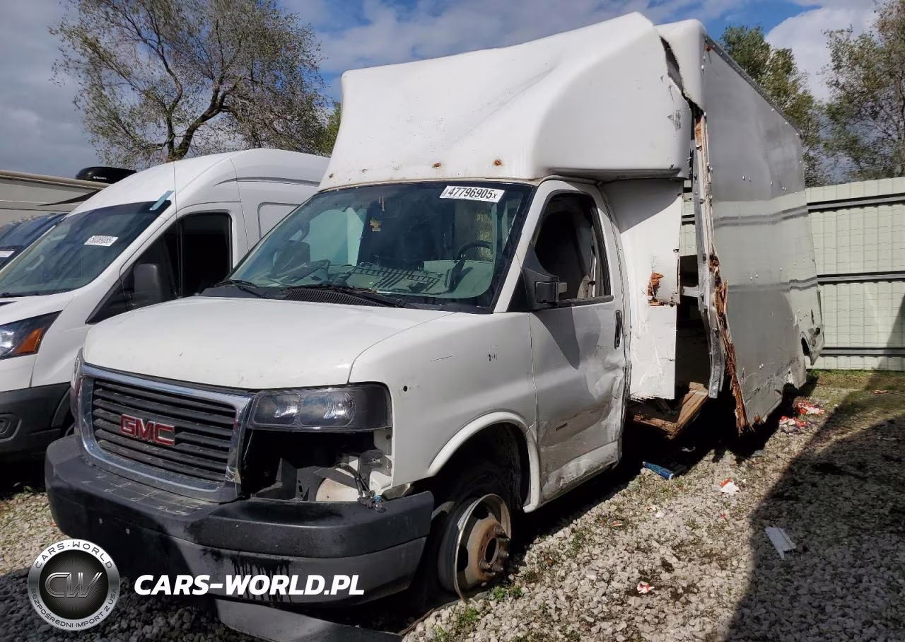 2020 GMC Savana Cutaway G3500