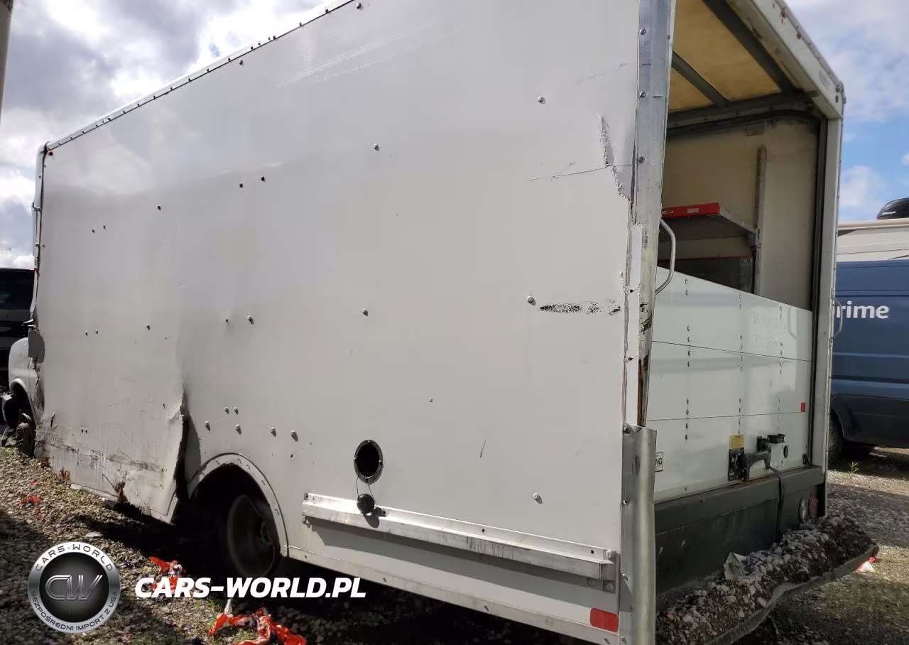 2020 GMC Savana Cutaway G3500 VIN:7GZ37TCG3LN010373 - 2