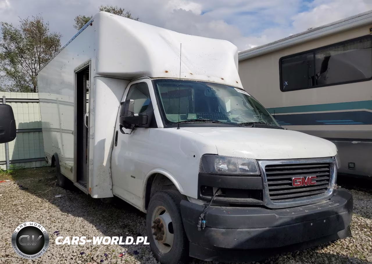 2020 GMC Savana Cutaway G3500 VIN:7GZ37TCG3LN010373 - 4