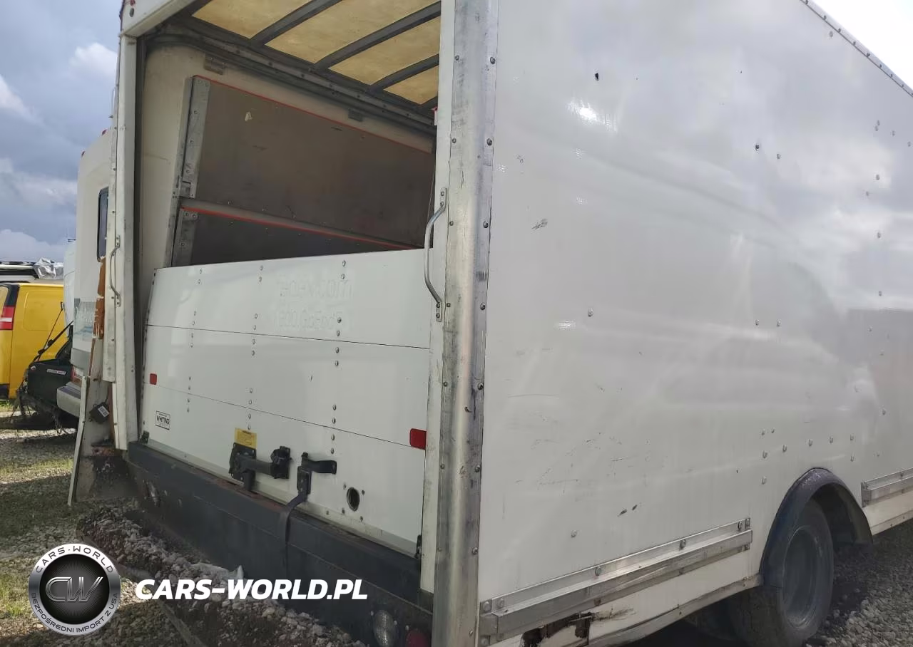 2020 GMC Savana Cutaway G3500 VIN:7GZ37TCG3LN010373 - 6