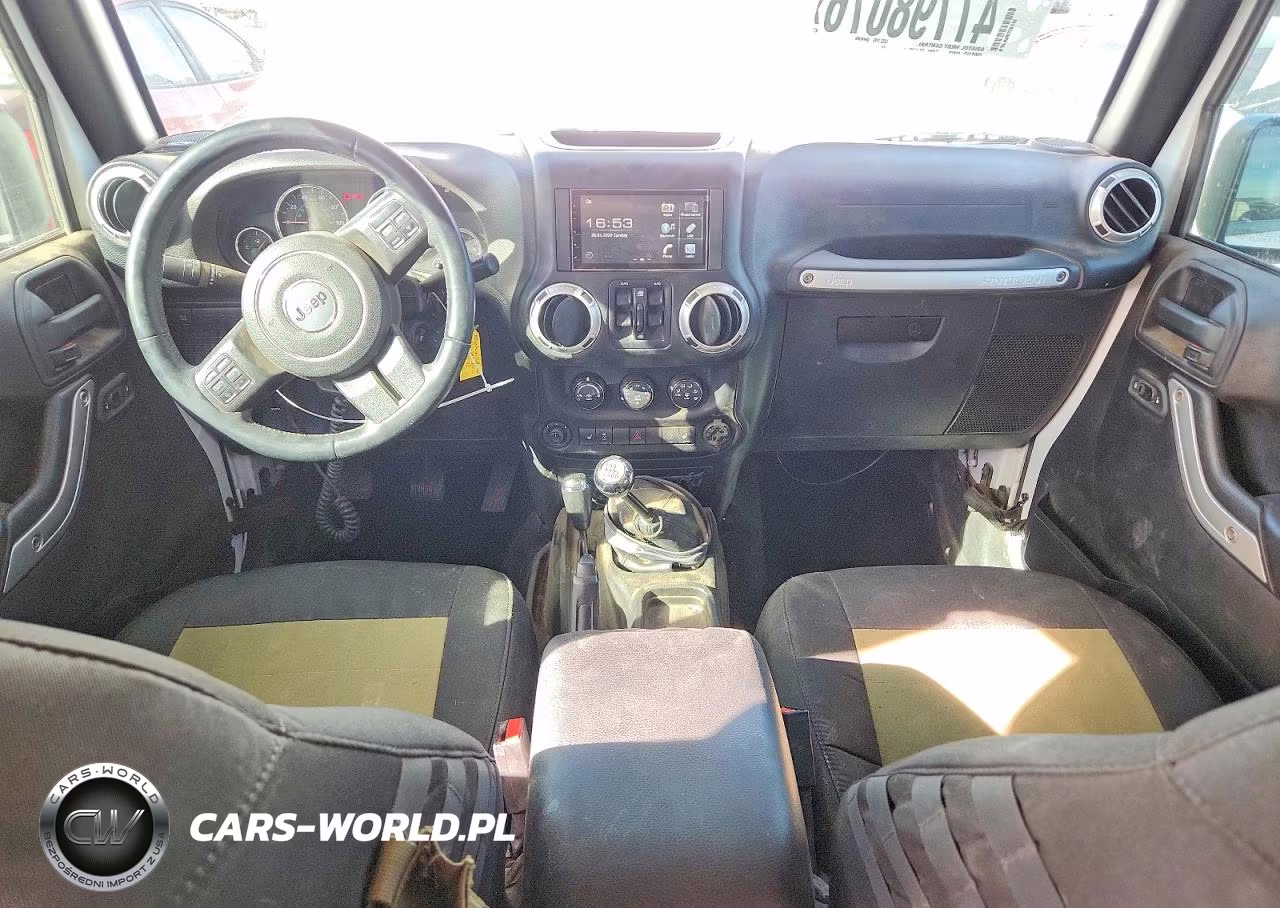 2016 Jeep Wrangler Unlimited Rubicon VIN:1C4BJWFG0GL135131 - 8