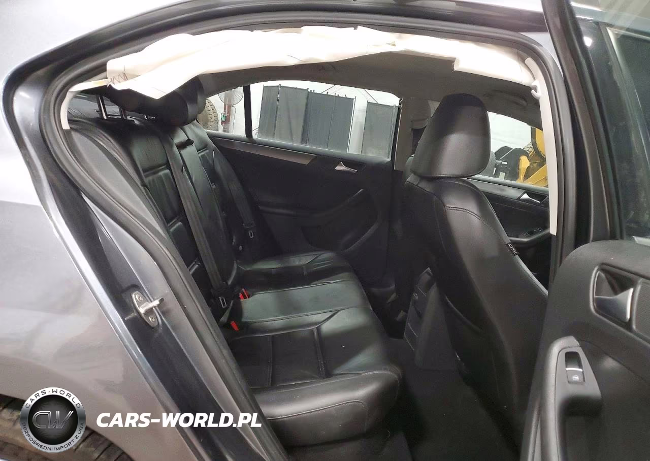 2016 Volkswagen Jetta Sel VIN:3VWL07AJXGM341150 - 10