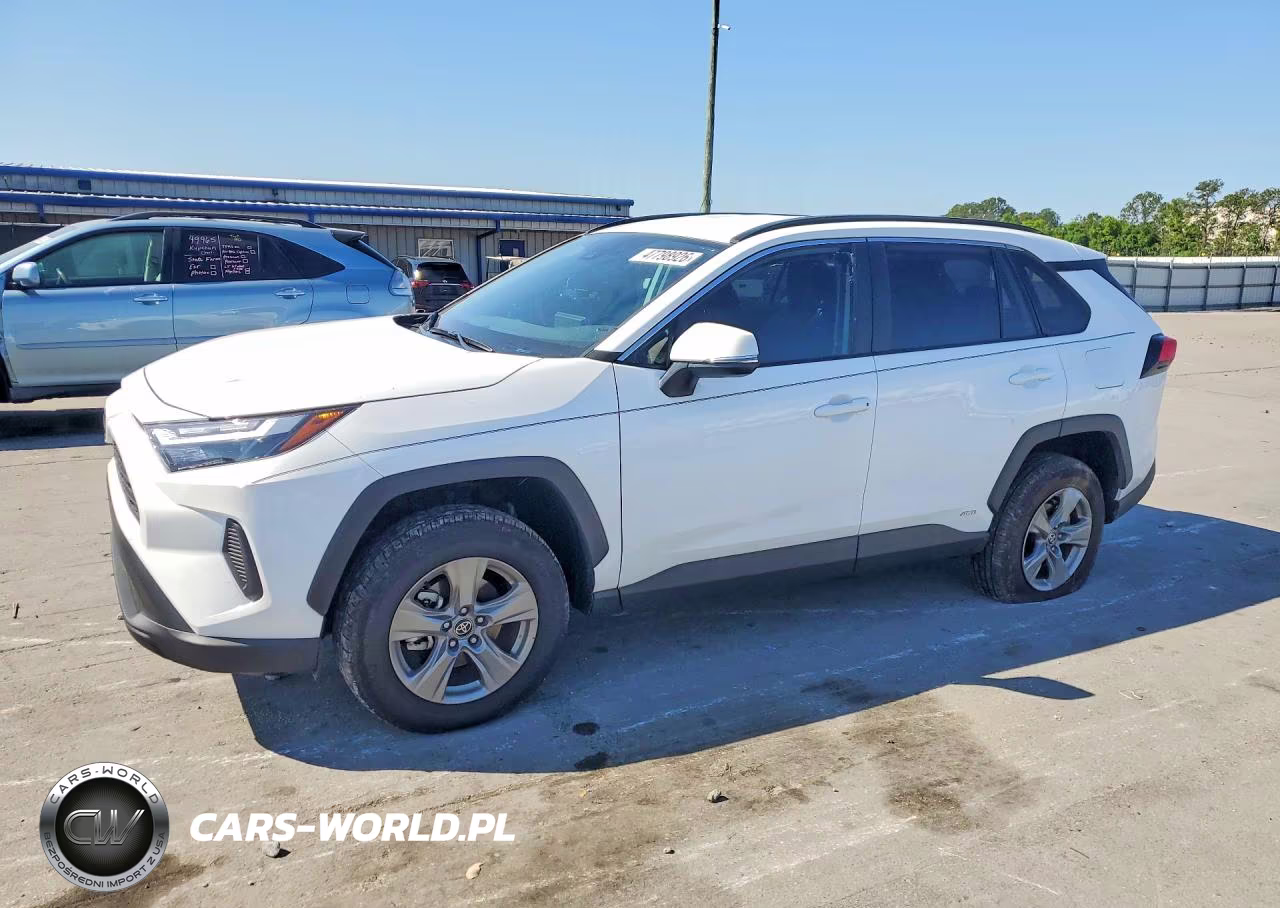 2025 Toyota Rav4 Hybrid Xle – zdjęcie 1 z 13