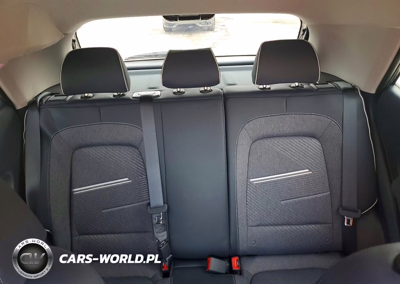 2026 Hyundai Venue Sel VIN:KMHRC8A31TU437665 - 10