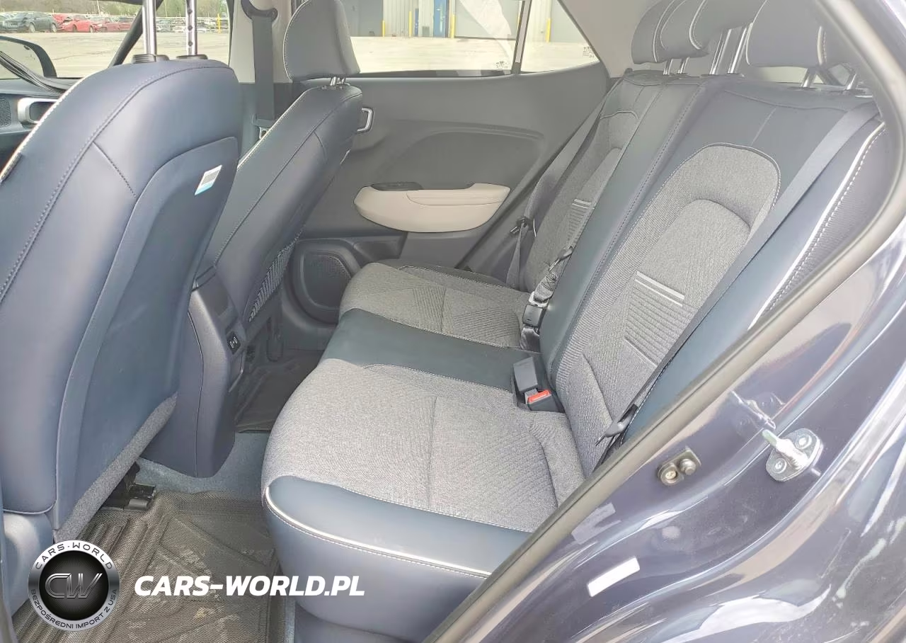 2026 Hyundai Venue Sel VIN:KMHRC8A31TU437665 - 11