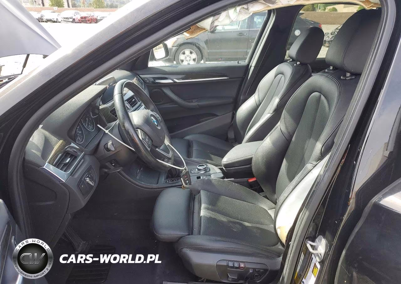 2018 BMW X1 xDrive28I VIN:WBXHT3C3XJ5L24548 - 7