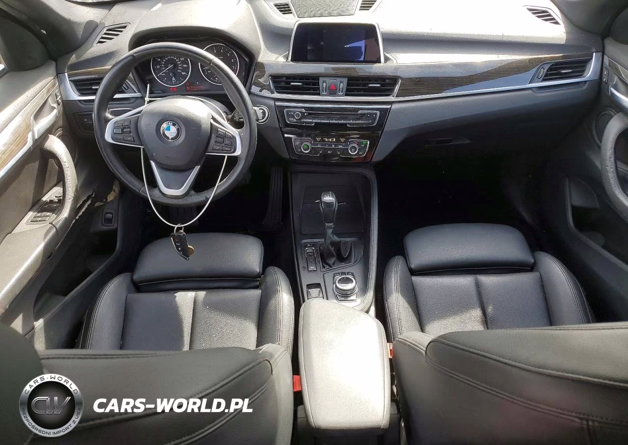 2018 BMW X1 xDrive28I VIN:WBXHT3C3XJ5L24548 - 8